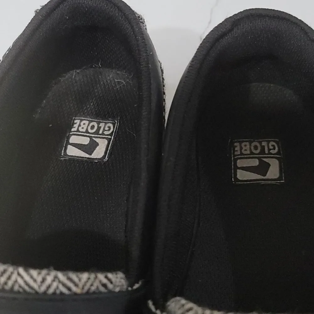 Globe loafers chevron